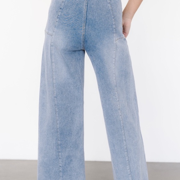Baltic Born Emmi Mid Rise Wide Leg Jeans | Medium Wash Size LL - Picture 2 of 5